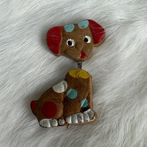 Vintage 1930s Hand painted Wood Bobble Head Dog Brooch - Picture 4 of 4